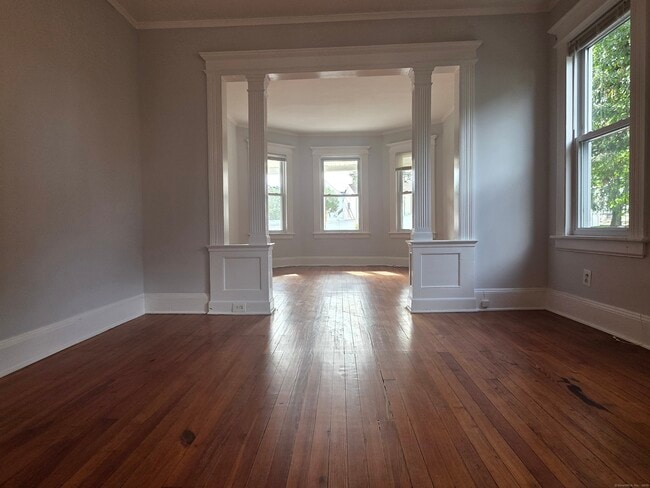 Building Photo - 264 Villa Ave