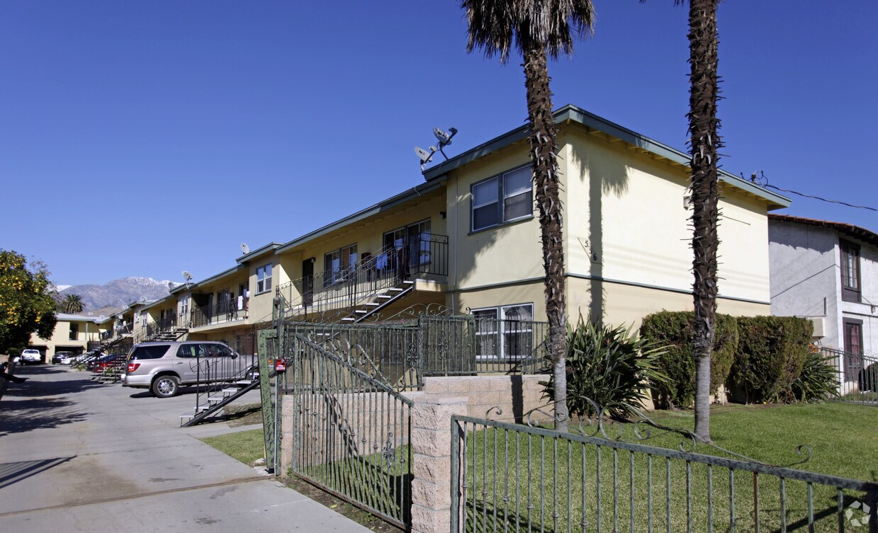 Primary Photo - 556 W Vesta St