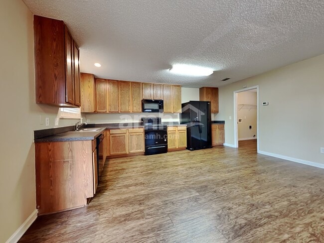 Building Photo - 9734 Hazel Lake Dr