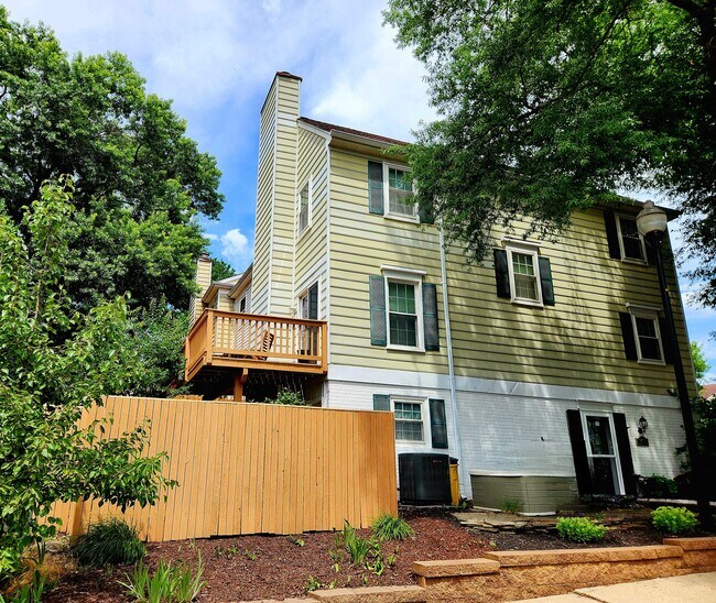 Foto del edificio - 1496 Lowell Ct