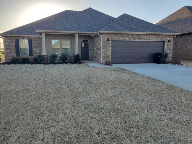 Building Photo - 102 Elledge Farm Dr