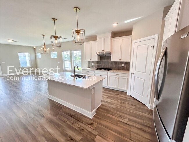 Foto del edificio - Modern Comfort Meets Community Charm with Garage  / 4 Beds & 3.5 baths / Available Now!