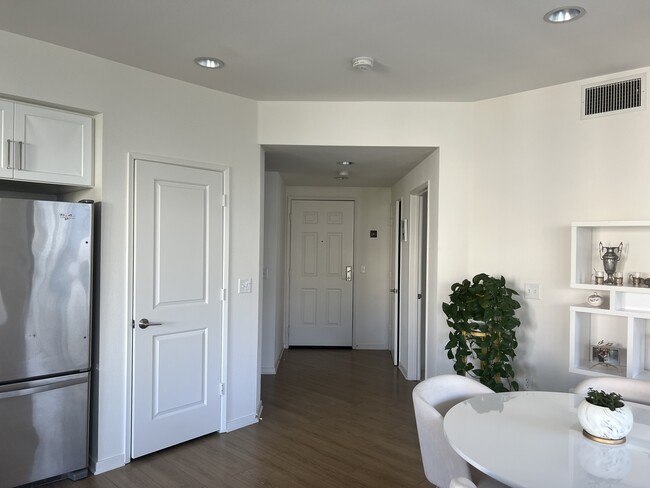 Building Photo - 3477 Lily Way