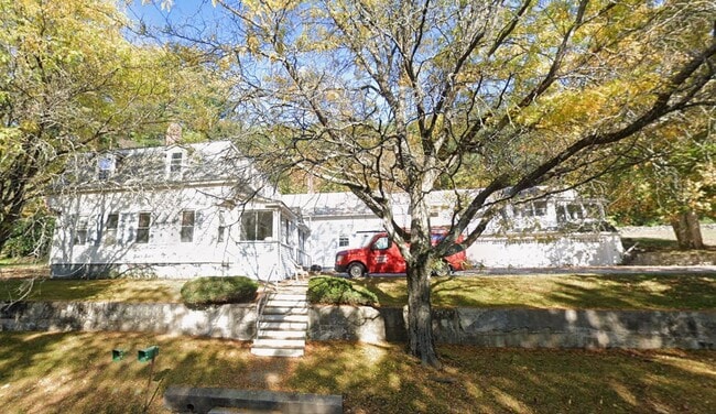 Building Photo - 472 Marlboro St