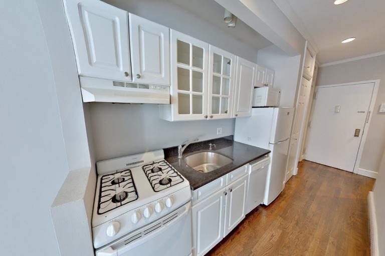 Foto principal - 336 E 18th St