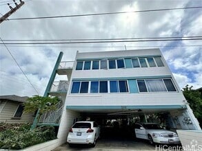 Building Photo - 2618 Maunawai Pl