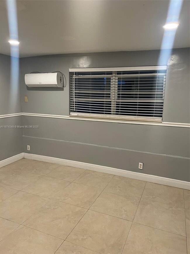 Foto del edificio - 3800 NW 197th St
