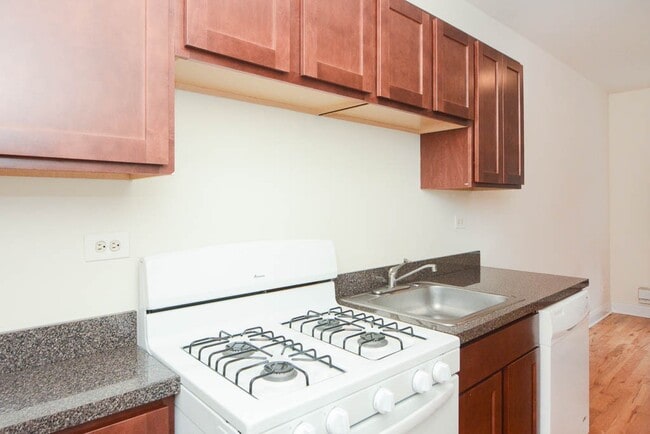Foto del edificio - 712 W Cornelia Ave