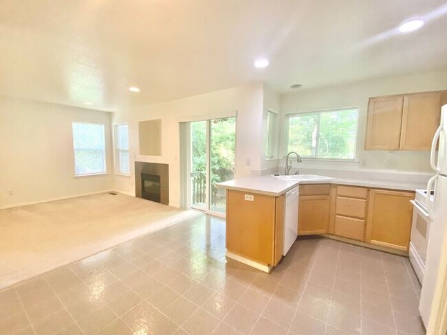 Building Photo - 3056 Lazy River Dr