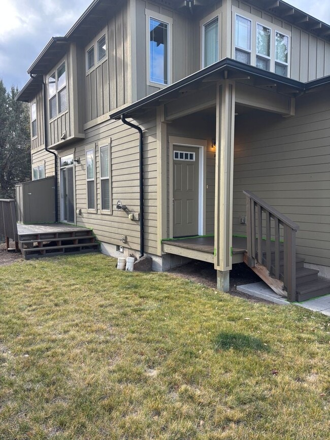 Building Photo - K1021