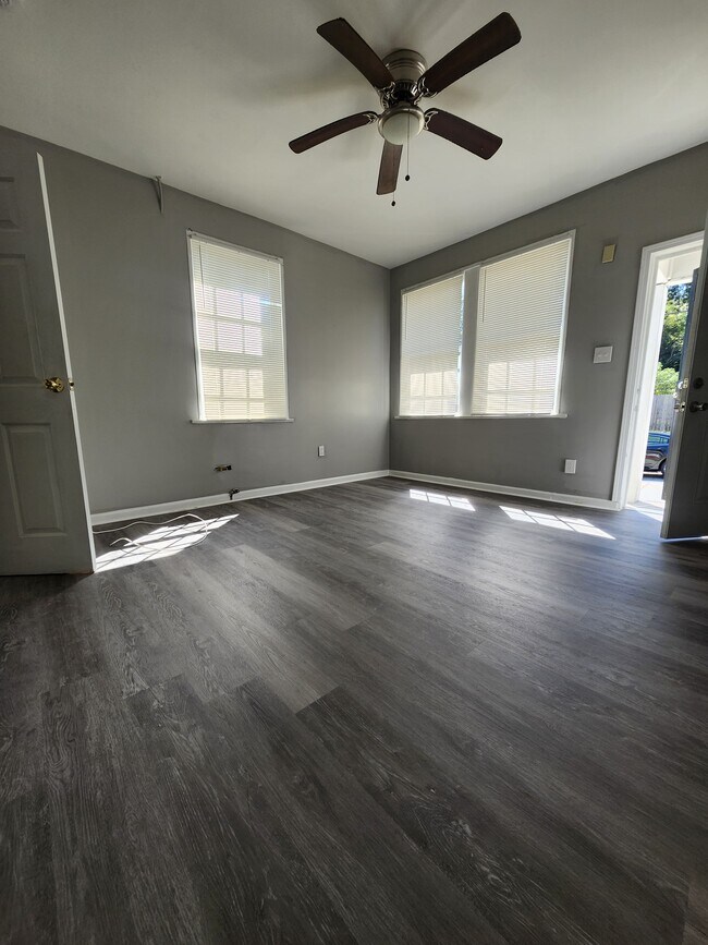 Foto del edificio - 1893 3rd Ave