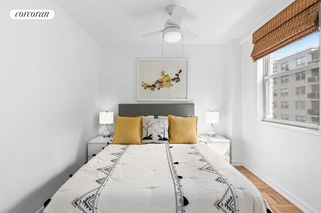 Foto del edificio - 215 E 80th St