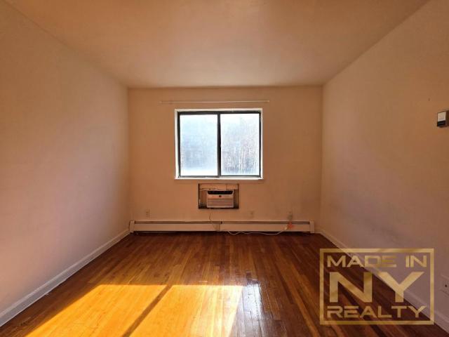 Foto del edificio - 1 bedroom in FLUSHING NY 11354