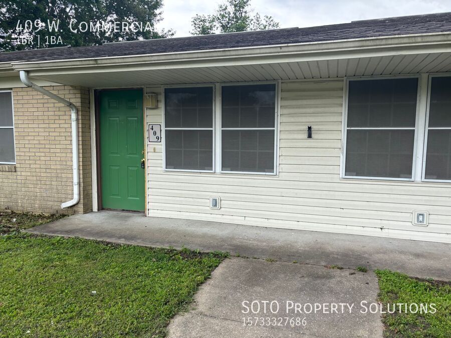 Foto principal - 409 W. Commercial-