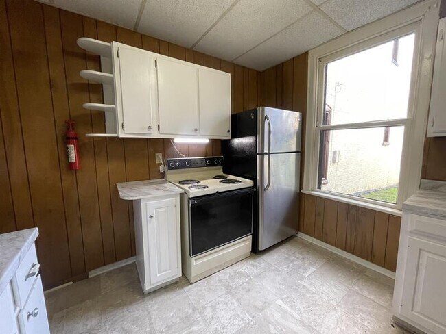 Building Photo - 119 N Potomac St