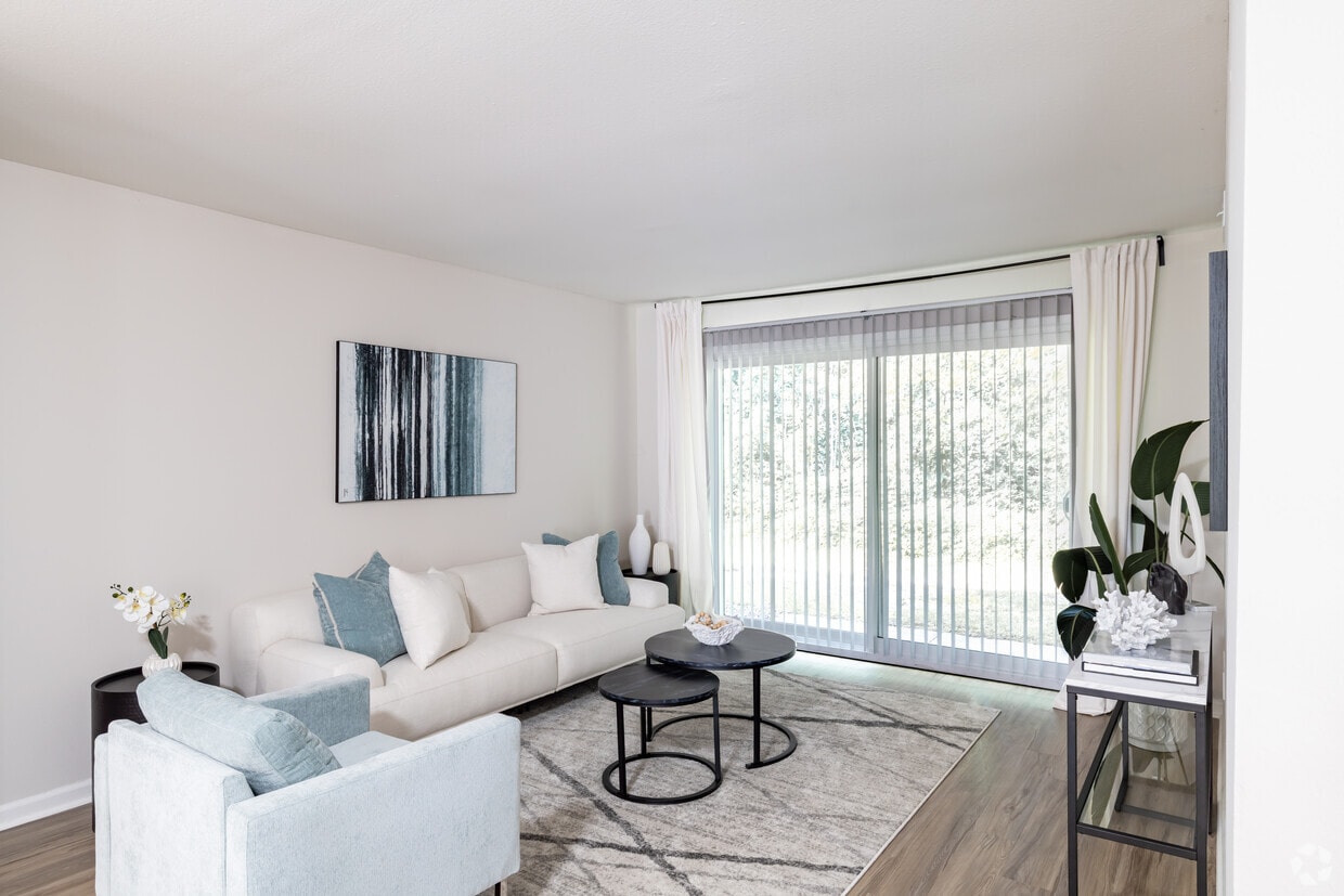 Bloomfield Villas Apartments in Auburn Hills, MI