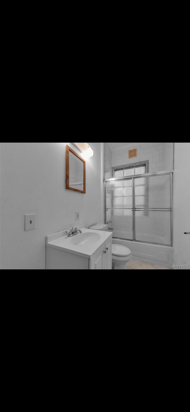 Foto del edificio - 444 Linwood Ave