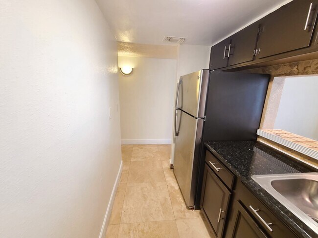 Foto del edificio - 7005 Waterside Dr