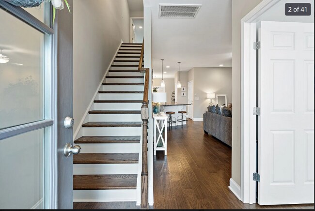 Foto del edificio - 141 Saddle Wood Ln