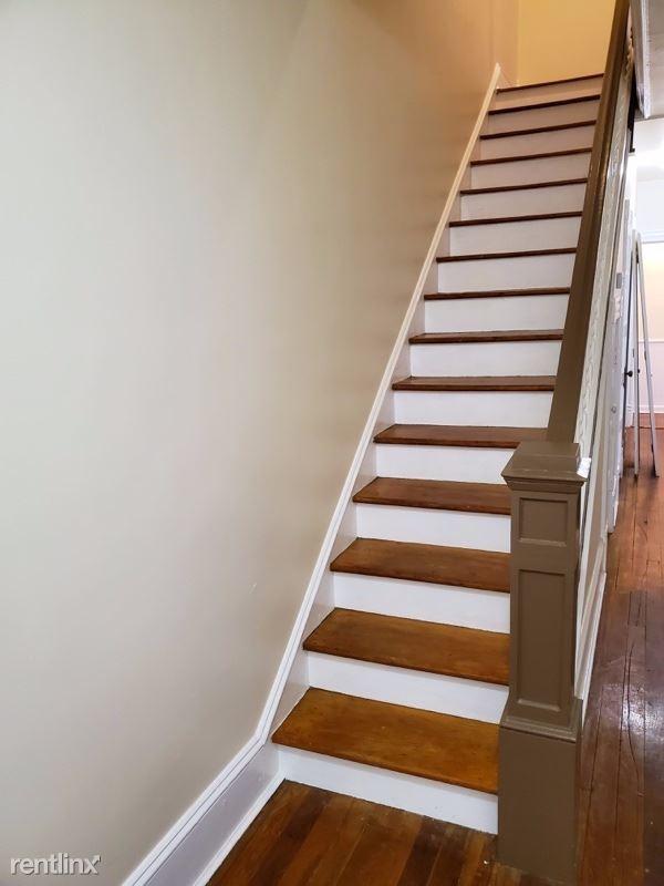 Building Photo - 2 br, 1.5 bath Townhome - 1114 Main St