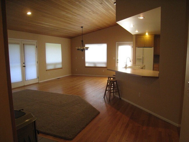 Building Photo - 800 Chelan Ln