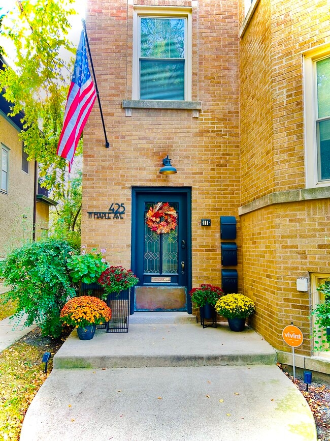 Foto del edificio - 425 N Maple Ave