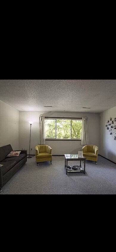 Foto del edificio - 1100 Oakcrest St