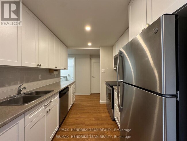 Photo du bâtiment - 36 Arran Dr