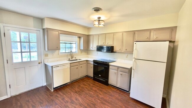 Foto del edificio - 379 Dove Valley Rd