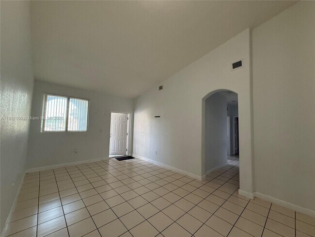 Foto del edificio - 2731 SE 17th Ave