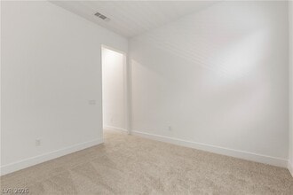 Building Photo - 90 Crimson Stone Ct