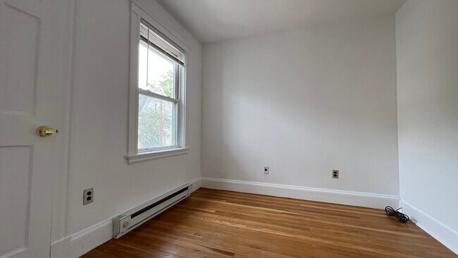 Building Photo - 20 Chetwynd Rd