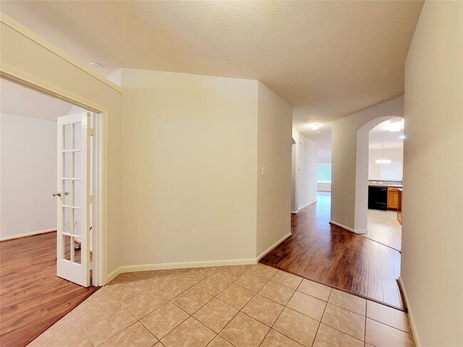 Building Photo - 7710 Butler Lakes Ct