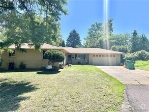 Building Photo - 3532 Ingalls St