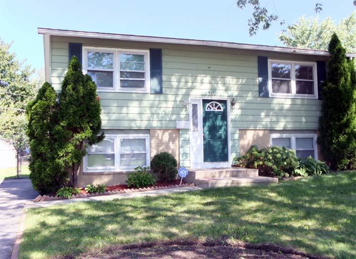 2312 Dover Rd, Waukegan, IL 60087 House Rental in Waukegan, IL