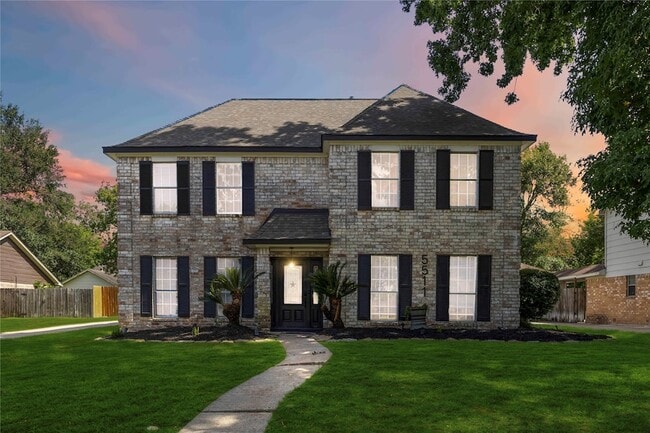 Foto del edificio - 5511 Green Timbers Dr