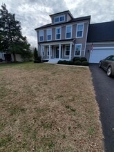 Building Photo - 10510 Woodland Dr