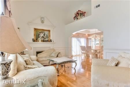 Foto del edificio - 5 br, 5 bath House - 289 S Walnut Grove Ave