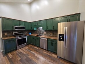 Building Photo - 9 Hepatica Ln