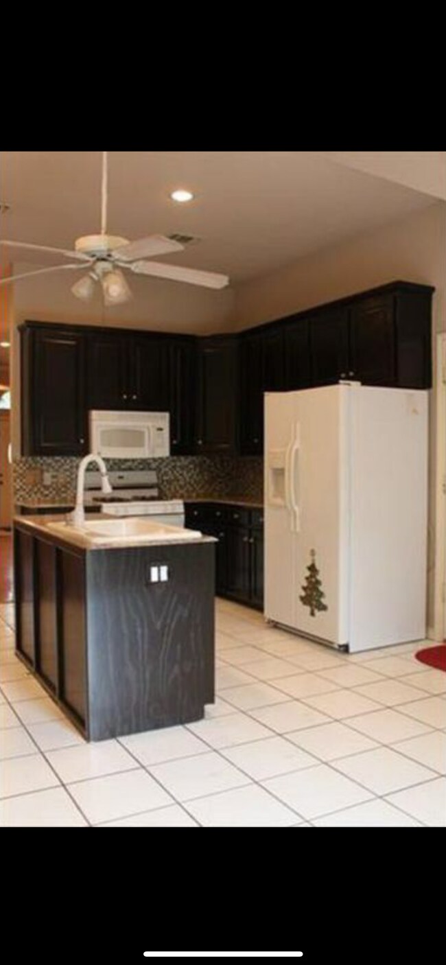 Foto del edificio - 3713 Sagewood St