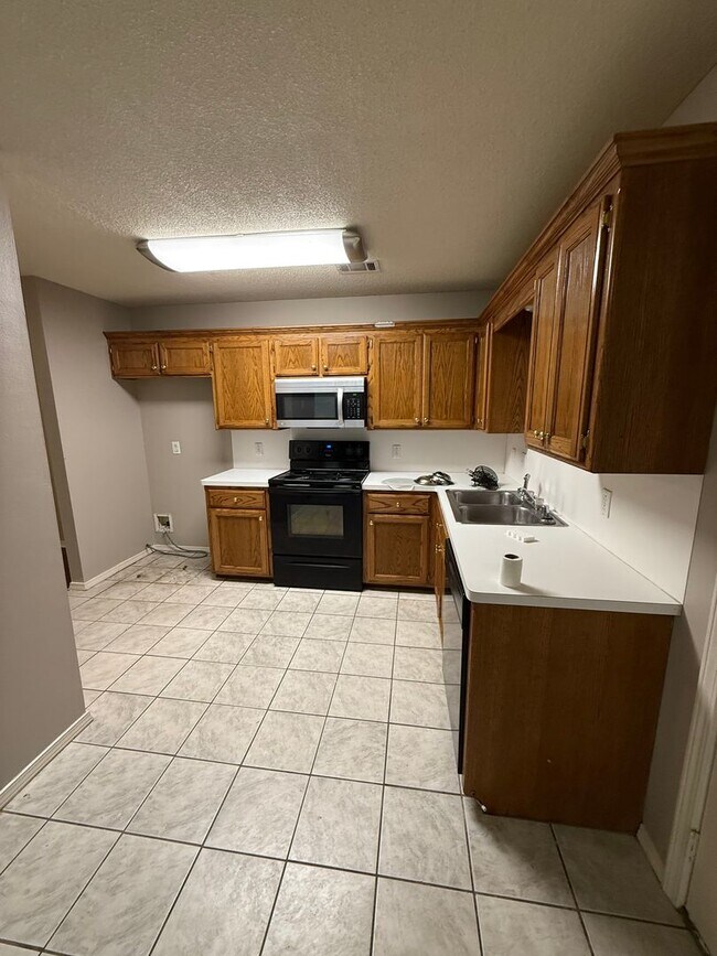 Foto del edificio - 141-145 Northridge Drive