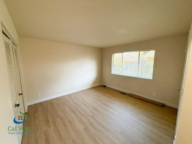 Foto del edificio - $3295 - Cute Cozy Recently Remodeled Duplex in Morgan Hill near Old Monterey