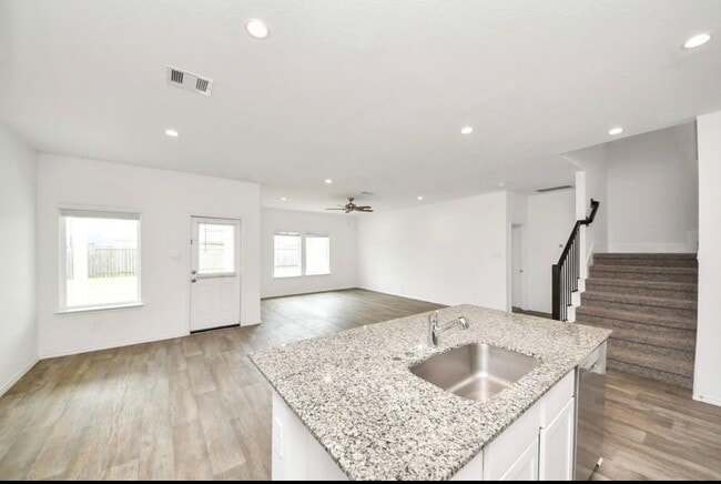 Building Photo - 7427 Audubon Russet Dr