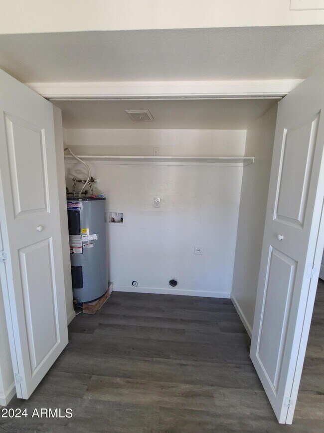 Foto del edificio - 11350 W Tennessee Ave