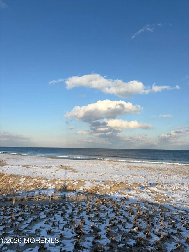 Building Photo - 330 NJ-35