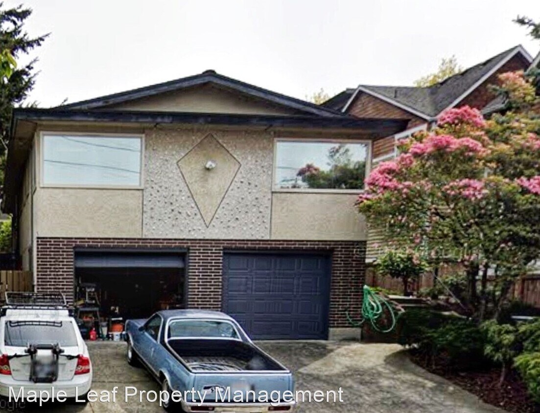 Foto principal - 5506 7th Ave NW