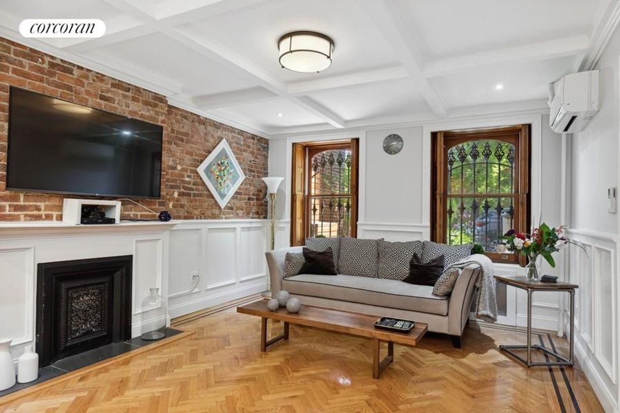 Primary Photo - 37 Clifton Pl