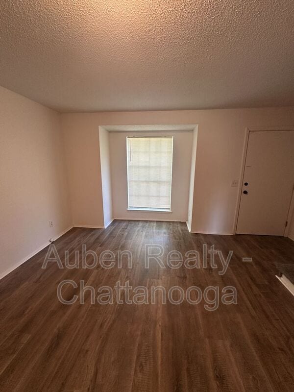 Building Photo - 505 Mountain Ridge Rd