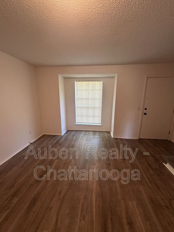 Foto del edificio - 505 Mountain Ridge Rd