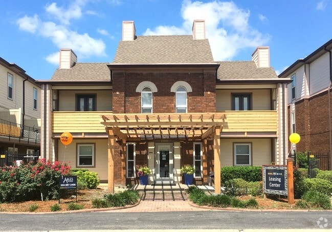 Building Photo - The Arts Apartments at West Napoleon